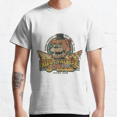 Alternative view of Freddy Fazbears Pizza 1983 T-shirt