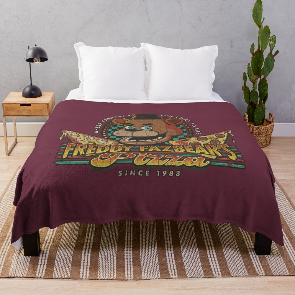 Freddy Fazbear S Pizza 1983 Throw Blanket